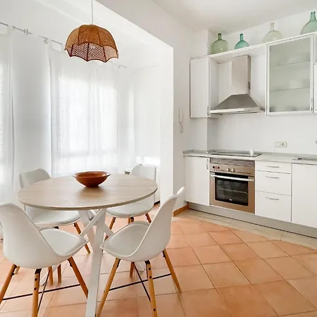 Vakantiehuis Lovely In Portocolom With Kitchen